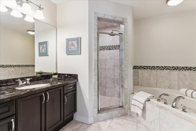 Property listing for 36 Forest Valley Cres., Dundas, ON