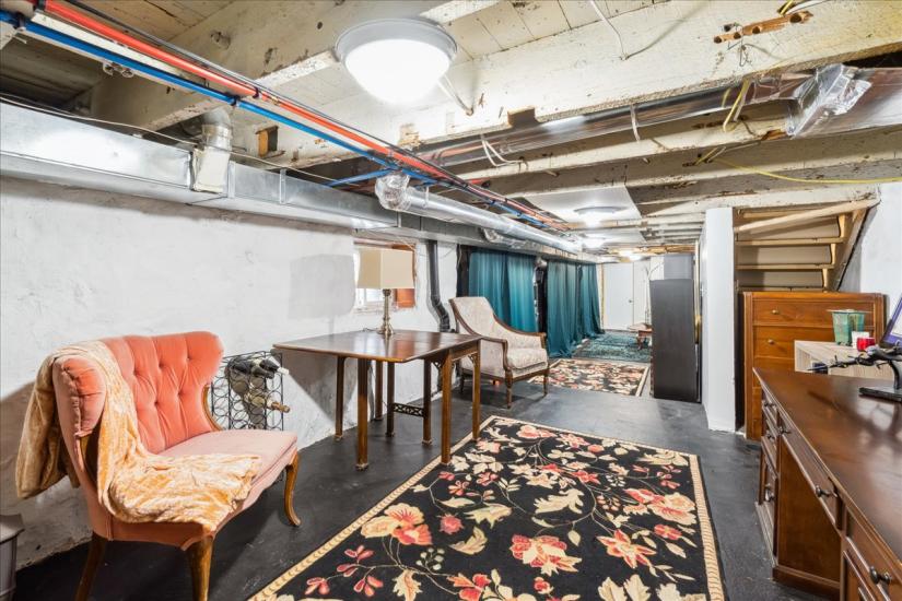 Property listing for 310 Locke St. S., Hamilton, ON