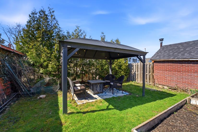 Property listing for 26 Isabel Ave., Hamilton, ON