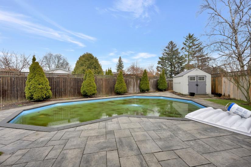Property listing for 95 Heatherdale Place, Hamilton, ON