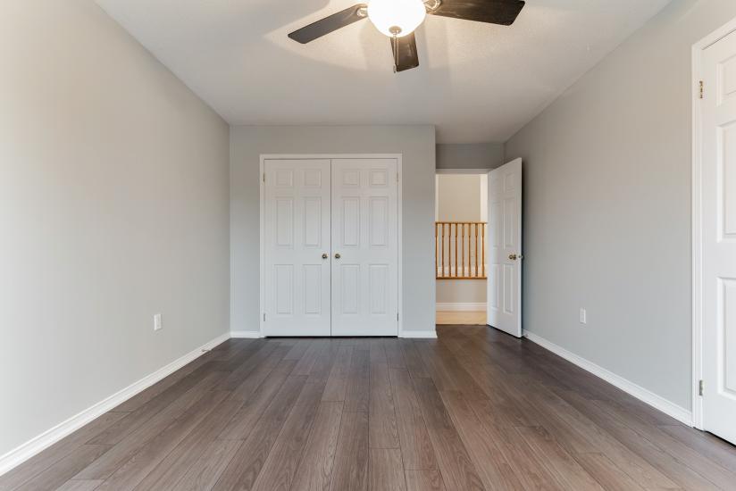 Property listing for 100 Davidson Blvd., Dundas, ON