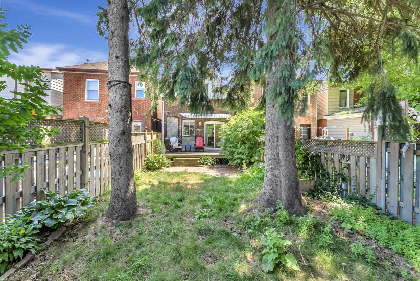 Property listing for 433 Hughson St. N., Hamilton, ON