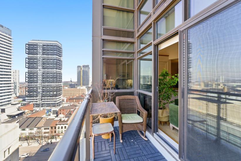 Property listing for #PH4-112 King St. E., Hamilton, ON