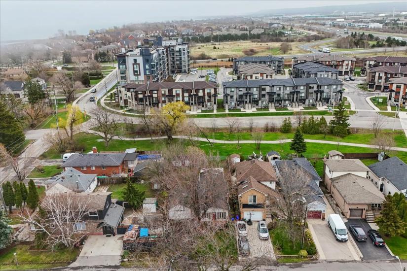 Property listing for 5 Herbert Crt., Stoney Creek, ON