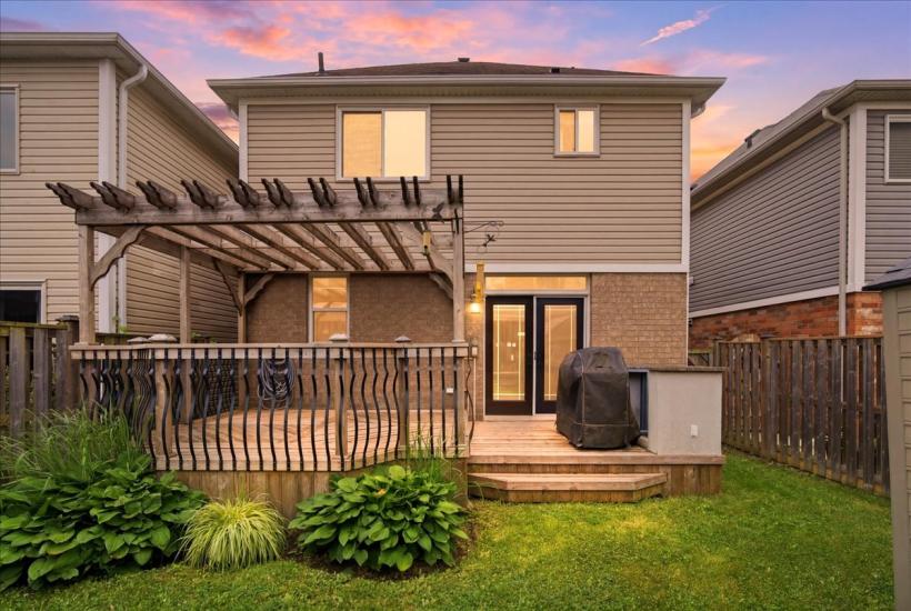 Property listing for 40 Whitwell Way, Binbrook, ON