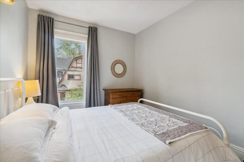 Property listing for 179 Hess St. S., Hamilton, ON