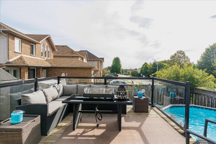 Property listing for 75 Claudette Gate, Hamilton, ON