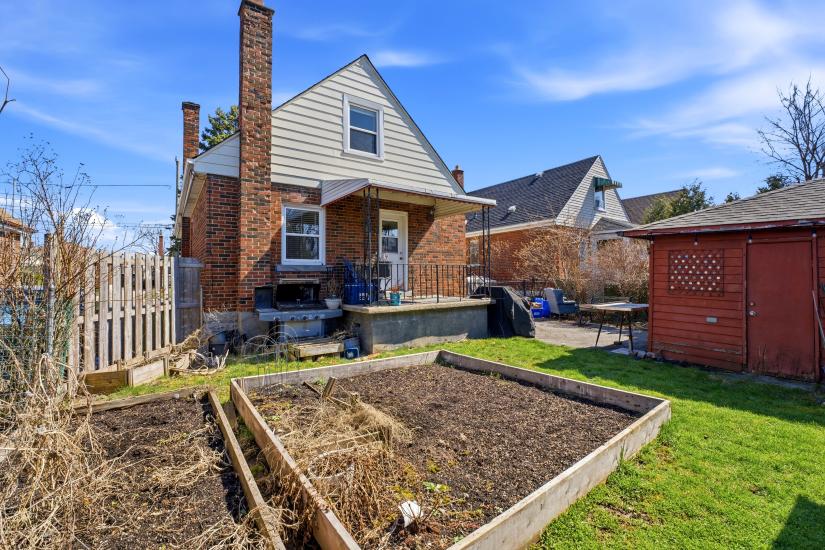 Property listing for 26 Isabel Ave., Hamilton, ON