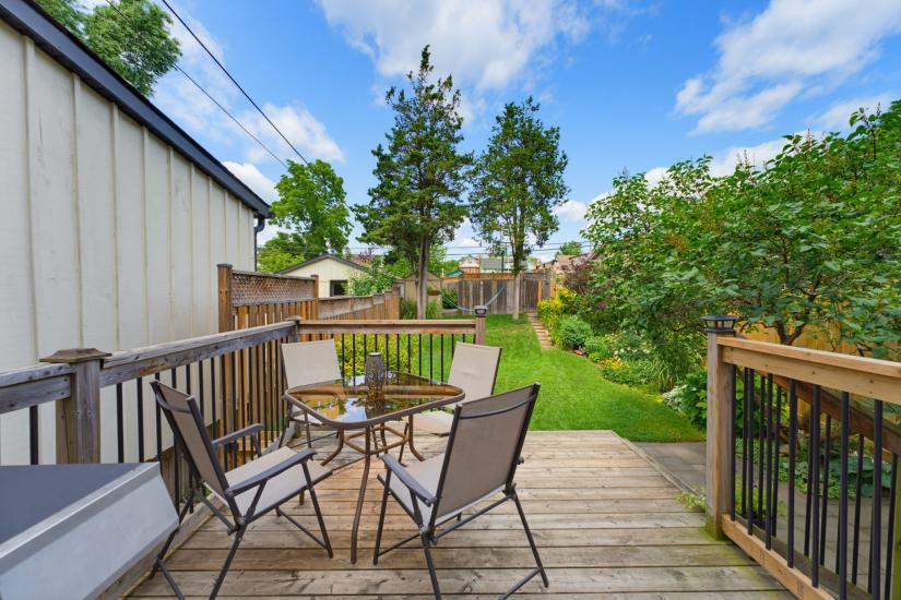 Property listing for 394 Charlton Ave. W., Hamilton, ON