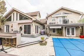Property listing for 128 York Rd., Dundas, ON