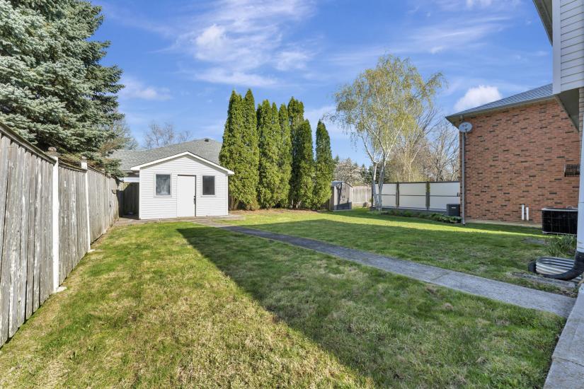 Property listing for 60 Kitty Murray Lane, Ancaster, ON