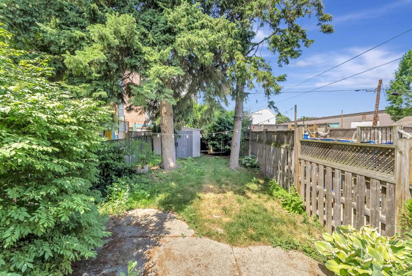 Property listing for 433 Hughson St. N., Hamilton, ON