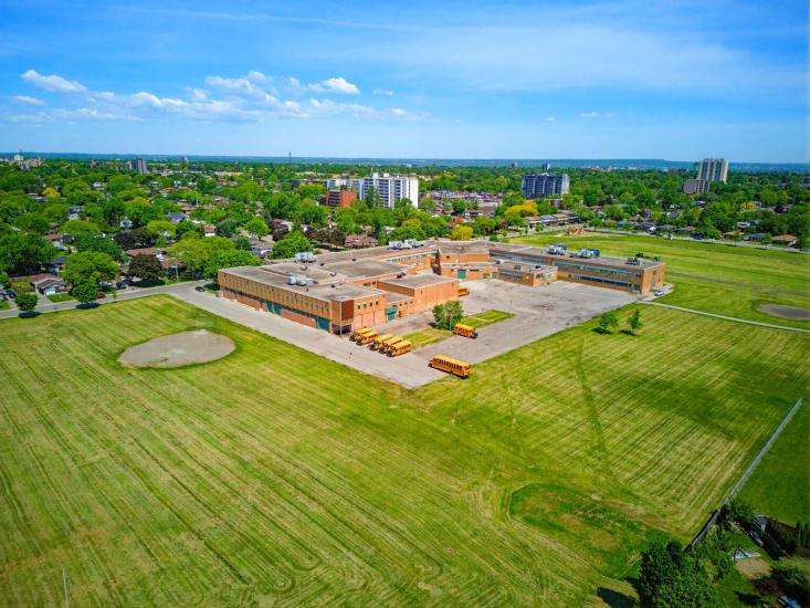 Property listing for 40 Lanza Crt., Hamilton, ON