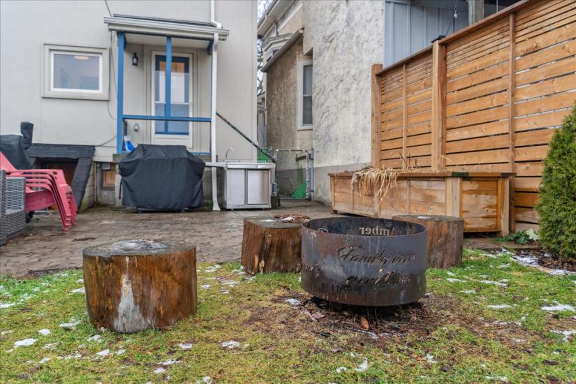 Property listing for 42 Chatham St., Hamilton, ON