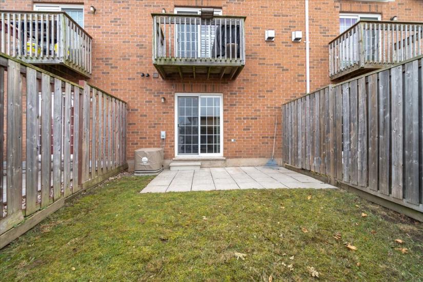 Property listing for #3-437 Highway 8, Stoney Creek, ON