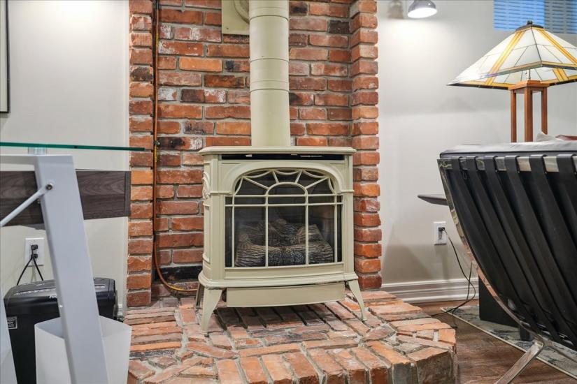Property listing for 56 Uplands Ave., Hamilton, ON