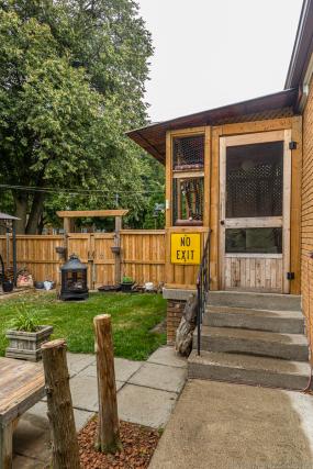 Property listing for 304 Mount Albion Rd., Hamilton, ON