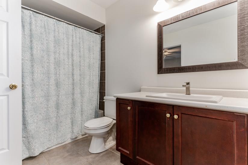 Property listing for 100 Davidson Blvd., Dundas, ON