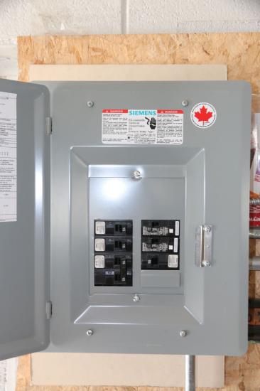 Property listing for 4528 Bridge St., Niagara Falls, ON