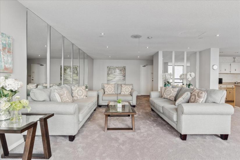 Property listing for #305-222 Jackson St. W., Hamilton, ON