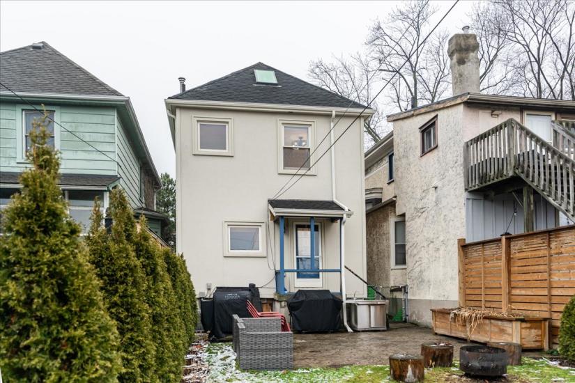 Property listing for 42 Chatham St., Hamilton, ON