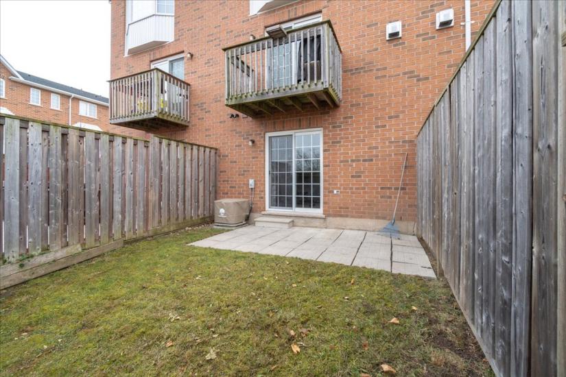 Property listing for #3-437 Highway 8, Stoney Creek, ON