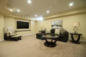 Property listing for 183 Tanglewood Dr., Binbrook, Ontario