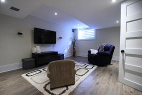 Property listing for 510 Scenic Dr., Hamilton, ON