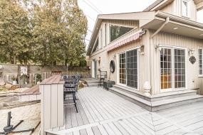 Property listing for 128 York Rd., Dundas, ON