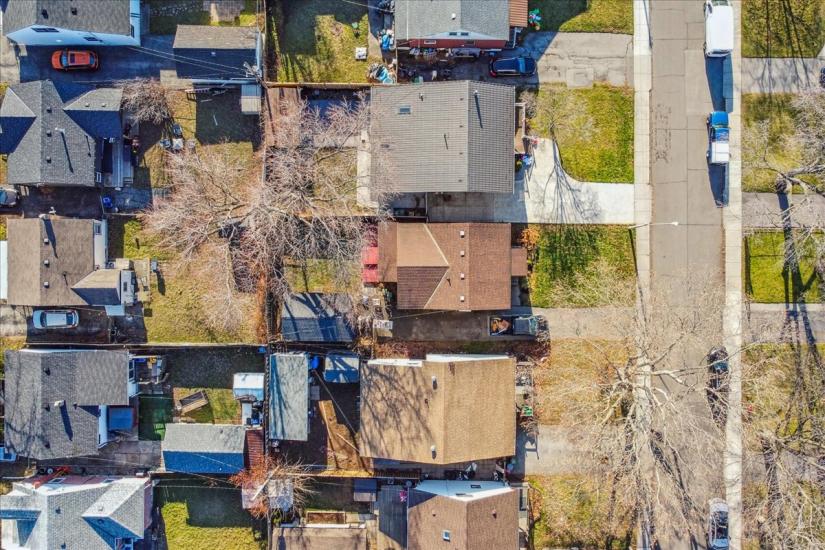Property listing for 276 Ivon Ave., Hamilton, ON
