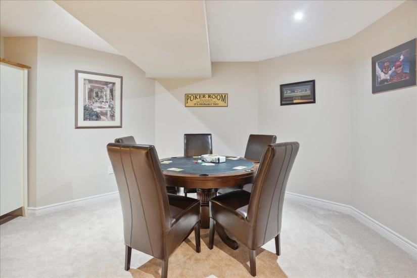 Property listing for 62 Gaddye Lane, Binbrook, ON