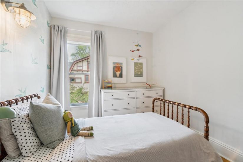 Property listing for 179 Hess St. S., Hamilton, ON