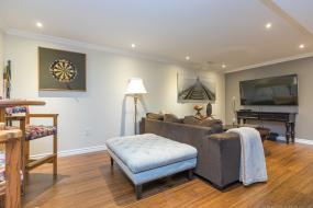 Property listing for 10 Kopperfield Lane, Glancaster, ON