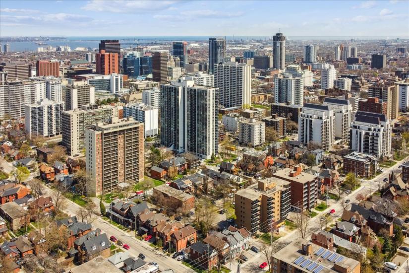 Property listing for #809-81 Robinson St., Hamilton, ON