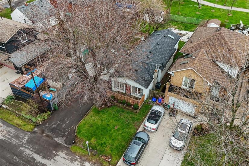 Property listing for 5 Herbert Crt., Stoney Creek, ON