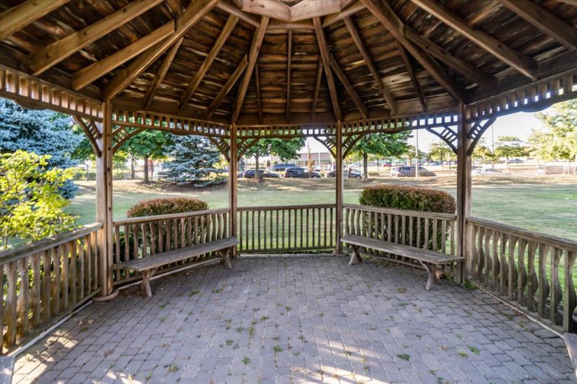 Property listing for #208-990 Golf Links Rd., Ancaster, ON