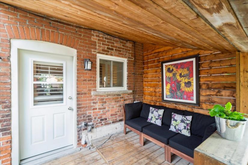 Property listing for 310 Locke St. S., Hamilton, ON