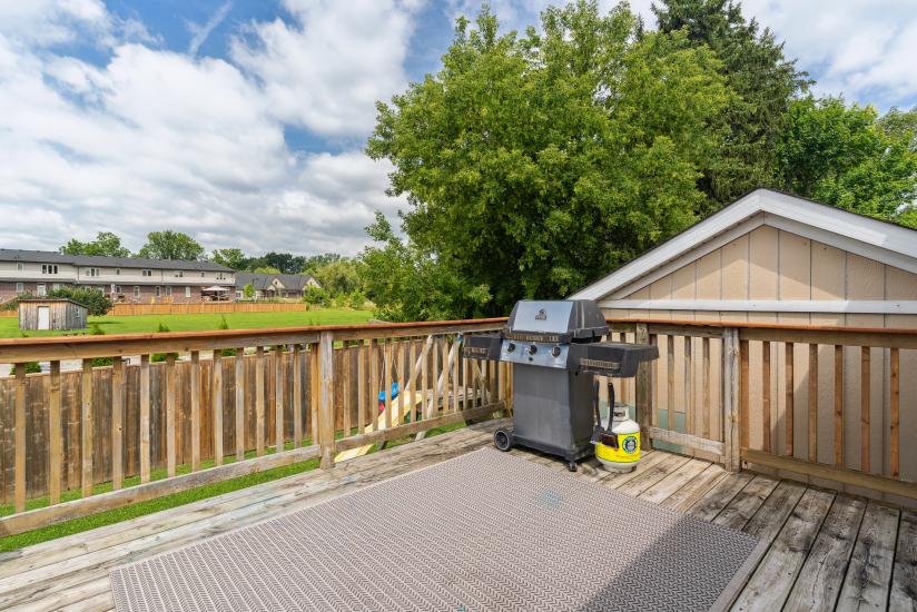 Property listing for 11 Anderson Cres., Smithville, ON