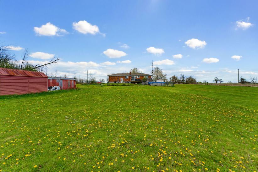 Property listing for 516 Mud St. E., Stoney Creek, ON