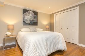 Property listing for 10 Kopperfield Lane, Glancaster, ON