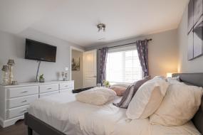 Property listing for 4346 Lindsey Cres., Beamsville, ON