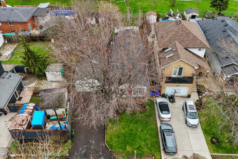 Property listing for 5 Herbert Crt., Stoney Creek, ON