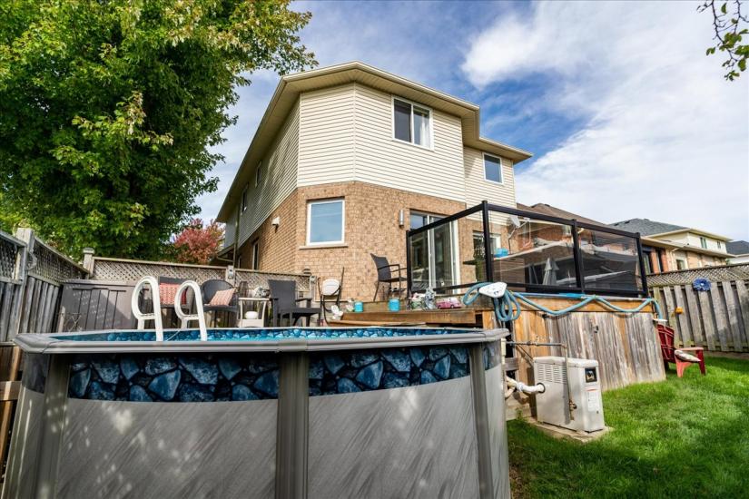 Property listing for 75 Claudette Gate, Hamilton, ON