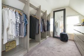 Property listing for 313 Bold St., Hamilton, ON