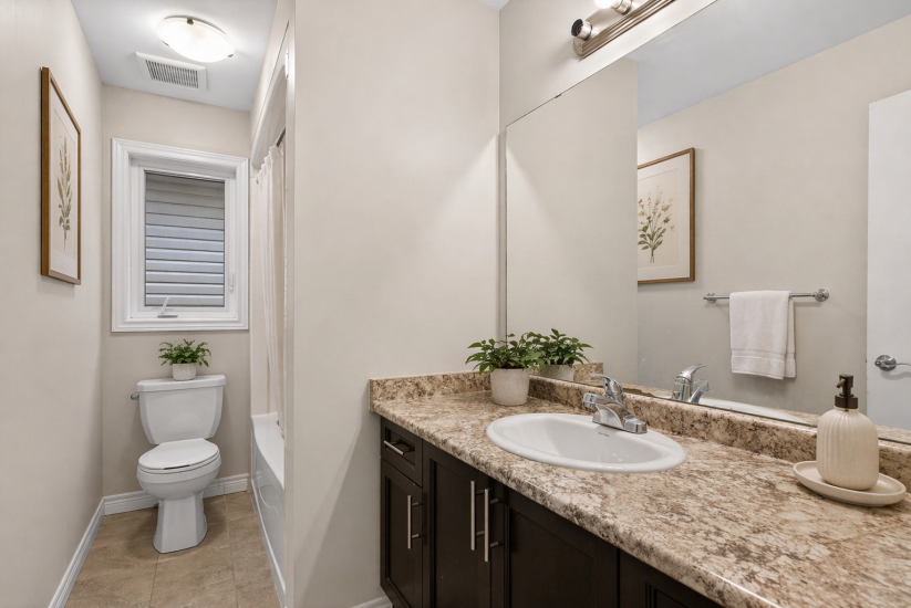 Property listing for 79 Dolomiti Crt., Stoney Creek, ON