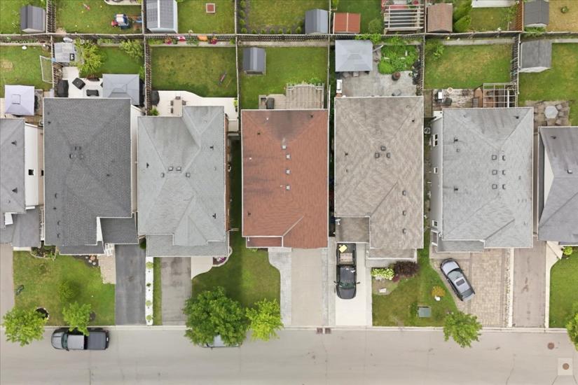 Property listing for 40 Whitwell Way, Binbrook, ON