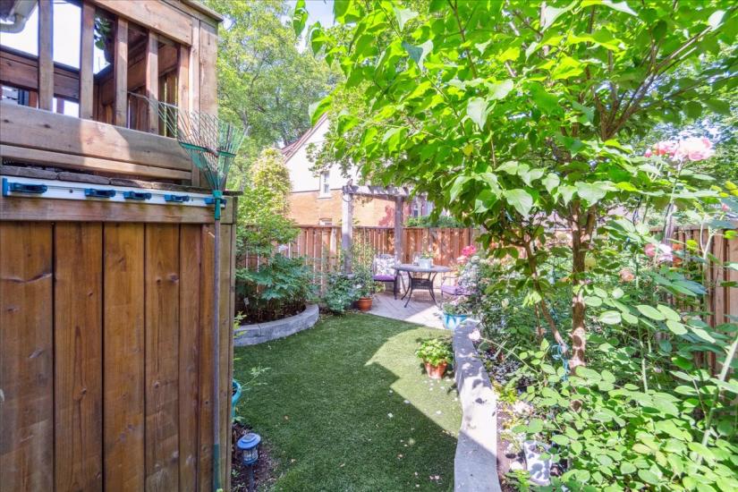 Property listing for 310 Locke St. S., Hamilton, ON