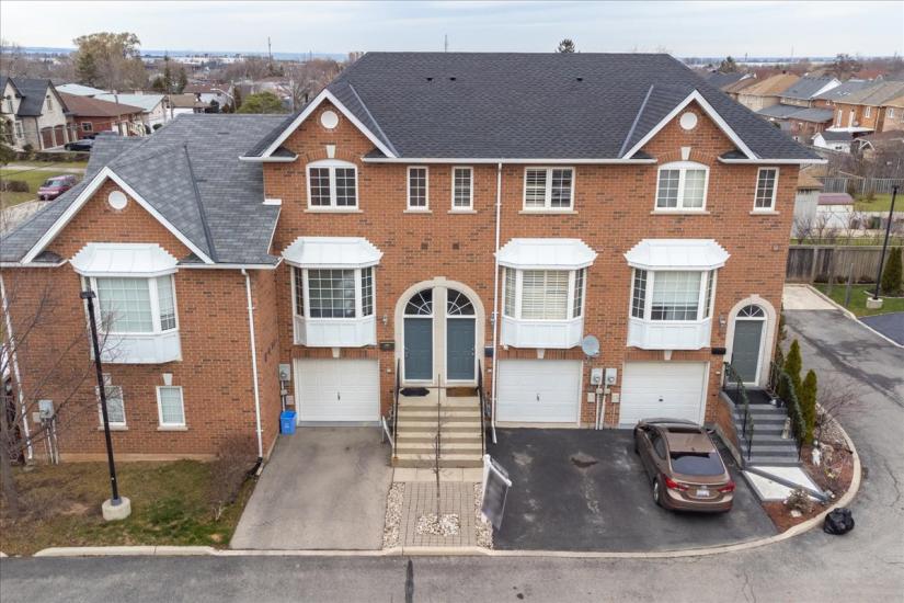 Property listing for #3-437 Highway 8, Stoney Creek, ON