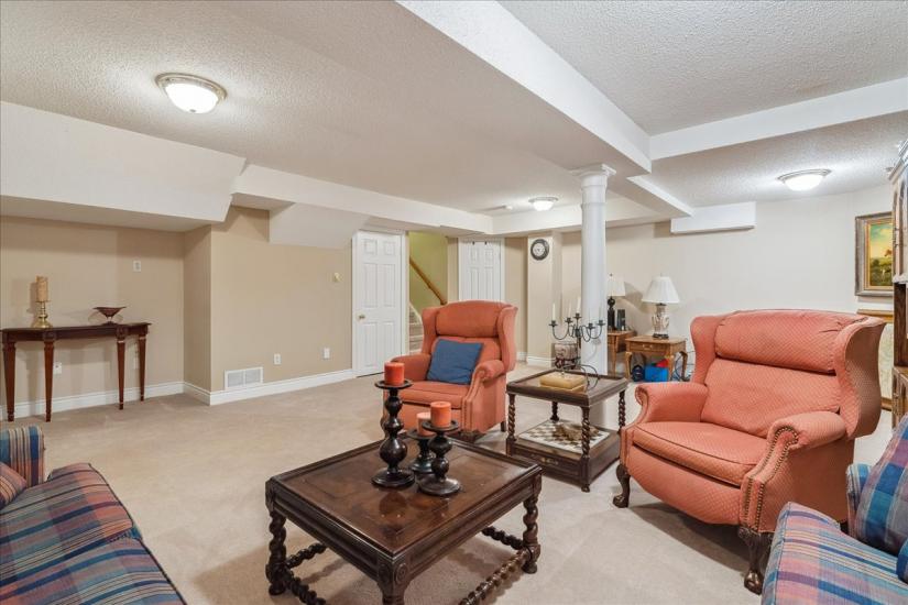 Property listing for #101-100 Beddoe Dr., Hamilton, ON