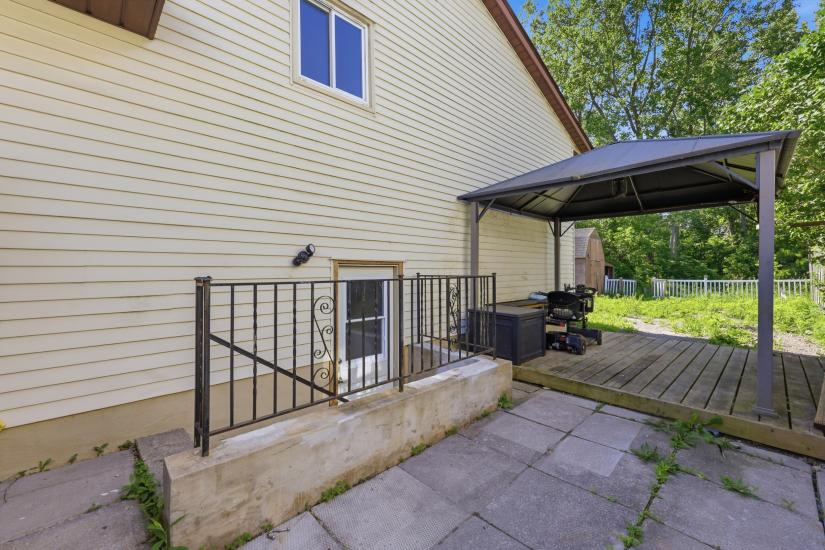 Property listing for 42 Terrace Ave., Welland, ON
